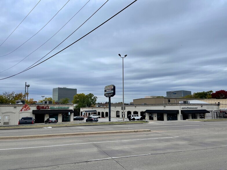 Primary Photo Of 7033-7035 Greenville Ave, Dallas Unknown For Lease