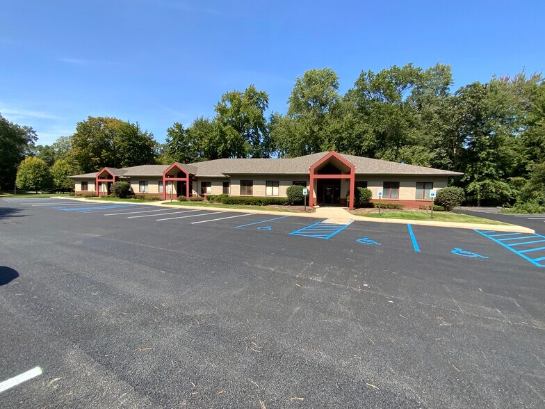 More Photos Of 3436-3500 Granite Cir, Toledo Medical For Lease