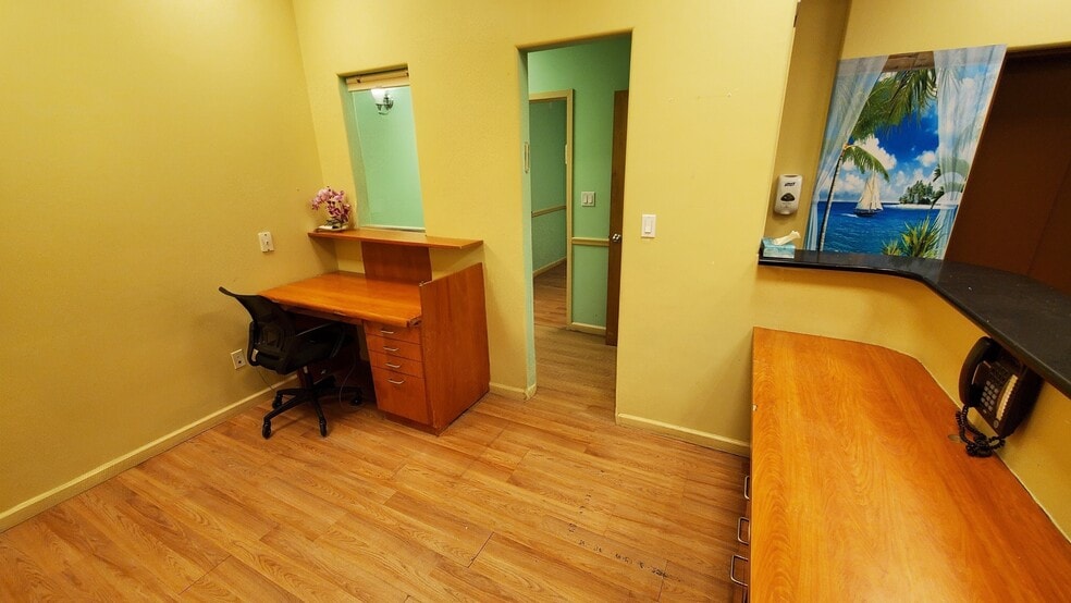 More Photos Of 16040 78th Rd, Flushing Medical For Lease