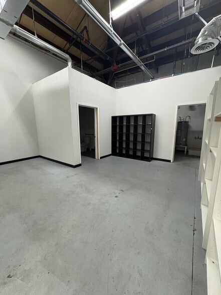 More Photos Of 4405 Chambers Rd, Denver General Retail For Sale