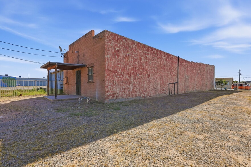 More Photos Of 236 W Coolidge Ave, Coolidge Storefront Retail Residential For Sale