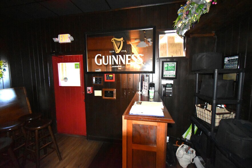 More Photos Of 1021 Rt-146, Clifton Park Restaurant For Sale