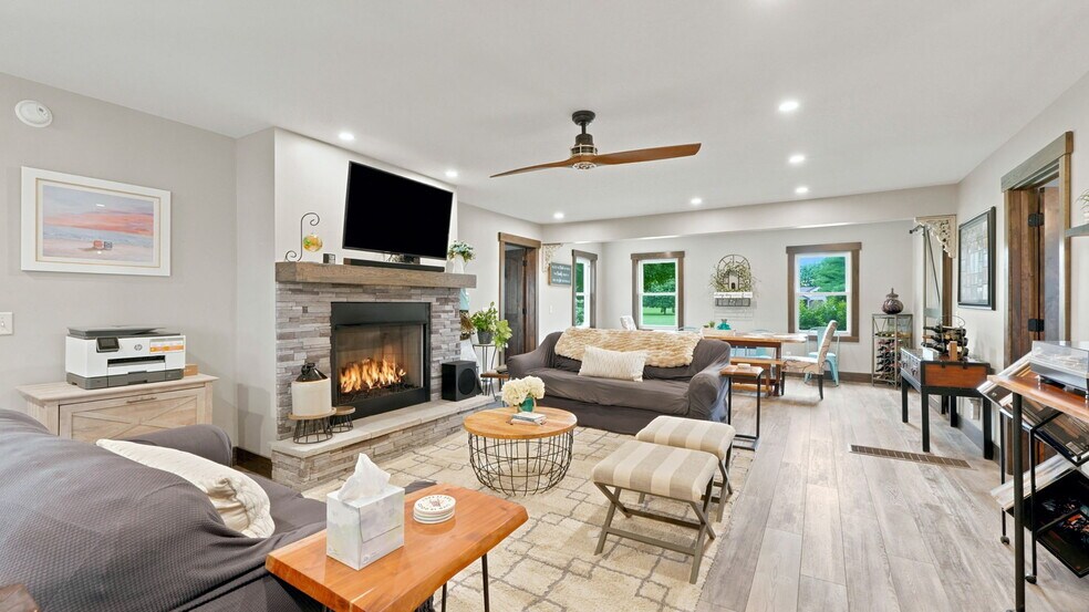 More Photos Of 5920 N 200 E, Leesburg Hospitality For Sale
