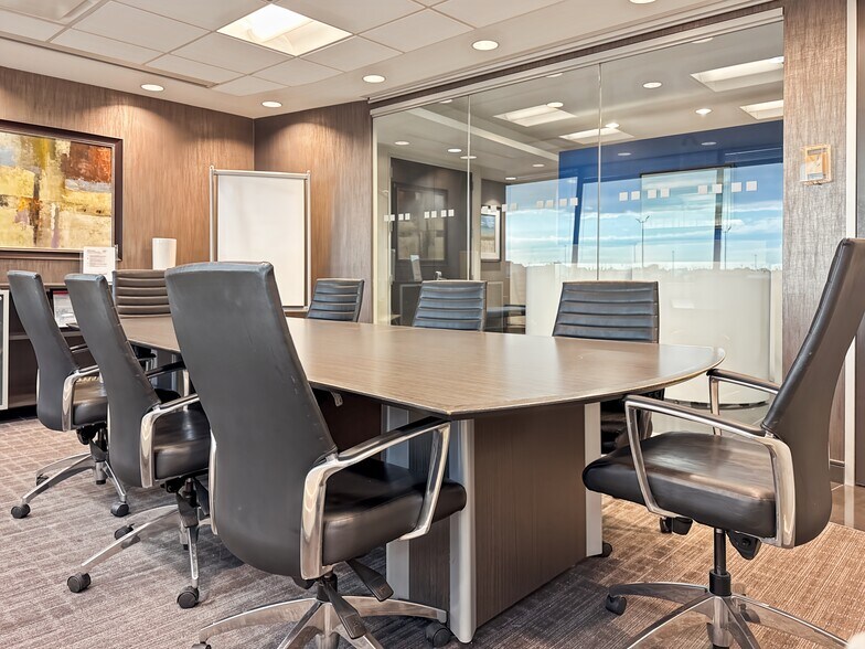 More Photos Of 10 Milner Business Ct, Toronto Coworking Space