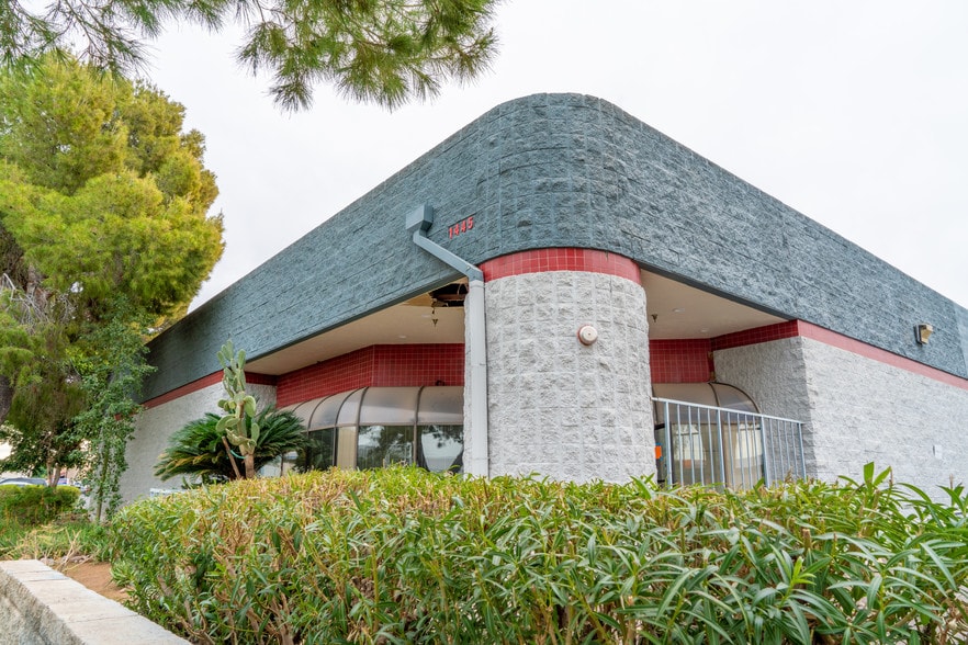 More Photos Of 1445 W 12th Pl, Tempe Light Distribution For Lease