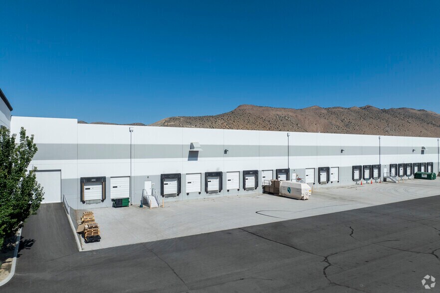 More Photos Of 46 Isidor Ct, Sparks Distribution For Lease