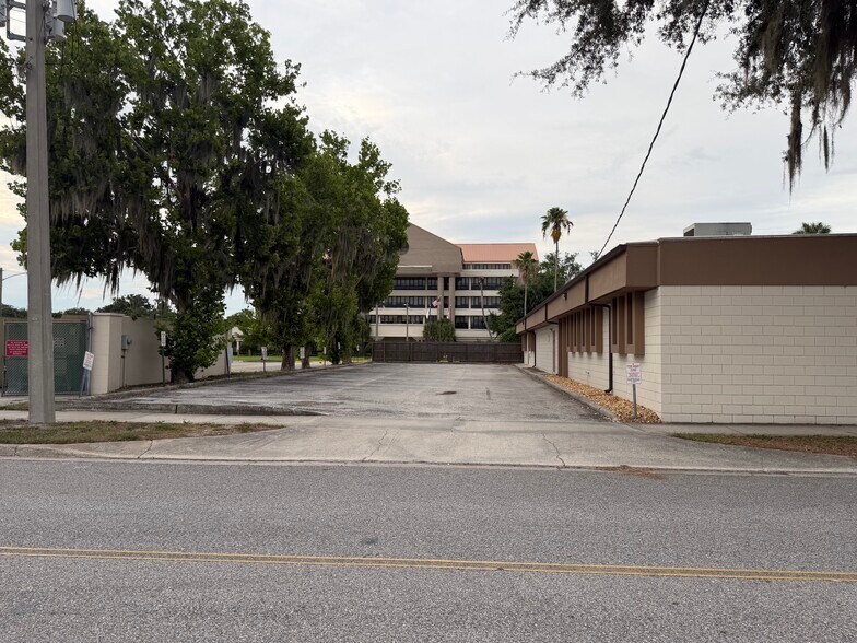 More Photos Of 215 Mary Reckeweg Way, Bartow Office For Sale