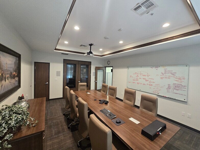 Primary Photo Of 1011 Surrey Ln, Flower Mound Office For Lease