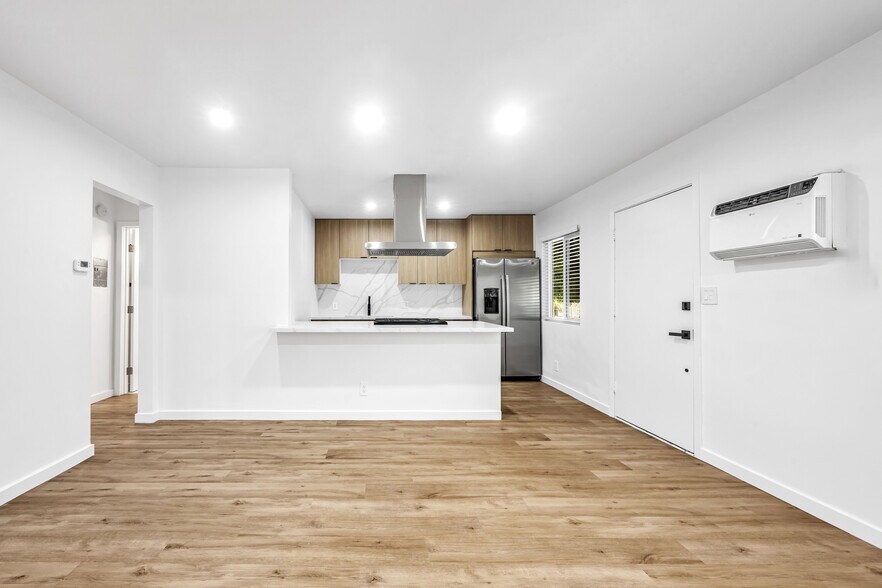 More Photos Of 5745 Arroyo Dr, Los Angeles Apartments For Sale