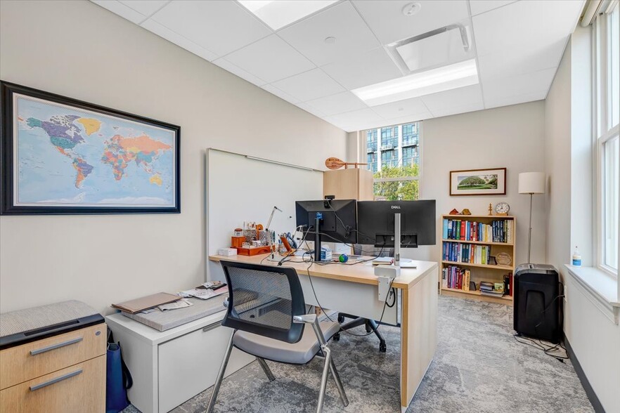 More Photos Of 4220 King St, Alexandria Office For Sale