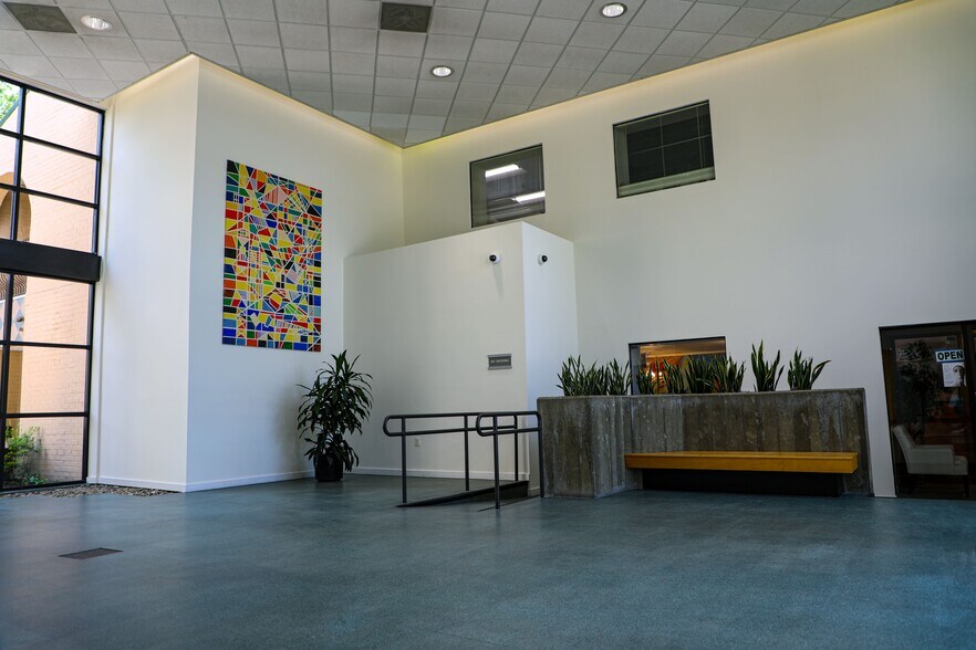 More Photos Of 90 Painters Mill Rd, Owings Mills Medical For Lease