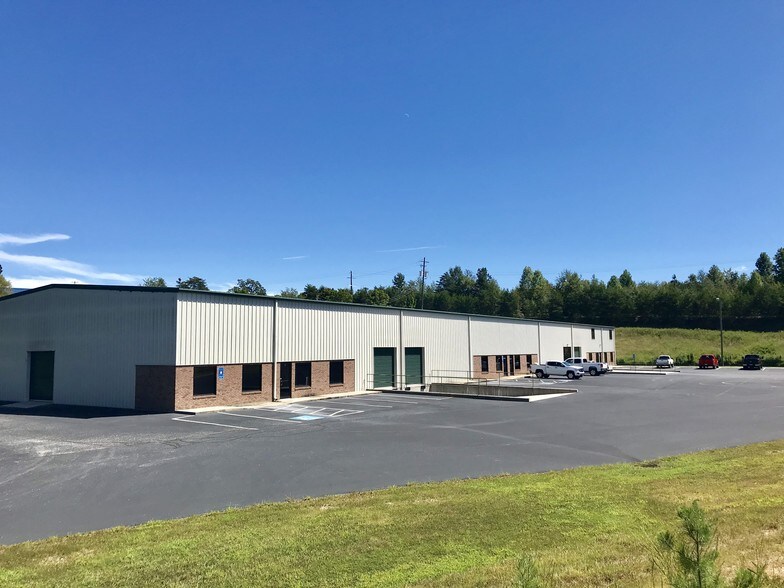 More Photos Of 230 Industrial Park Rd, Baldwin Warehouse For Sale