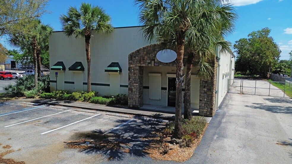 Primary Photo Of 5811 Corporation Cir, Fort Myers Warehouse For Sale