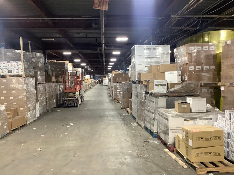 More Photos Of 334 County Route 49, Middletown Warehouse For Lease