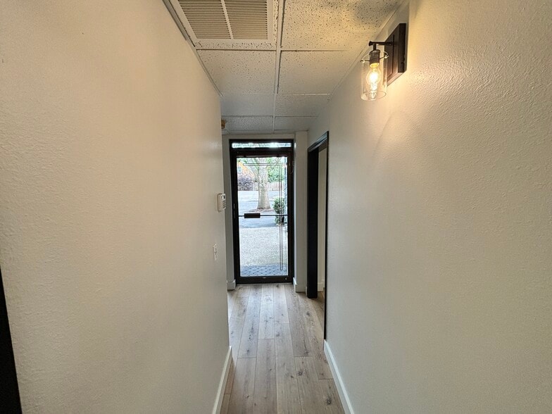 More Photos Of 2185 Liberty St NE, Salem Medical For Lease