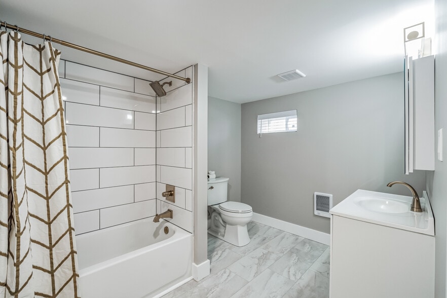 More Photos Of 2952-2954 Dekalb Pike, East Norriton Township Apartments For Sale