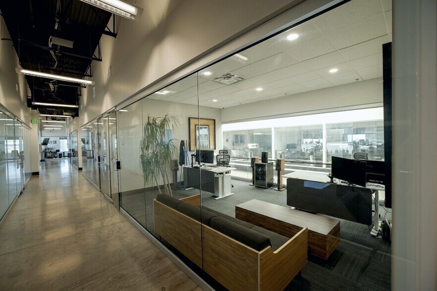 More Photos Of 450 N 1500 W, Orem Office For Lease