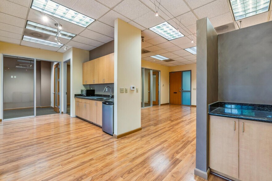More Photos Of 1401 N Broadway, Walnut Creek Office For Lease