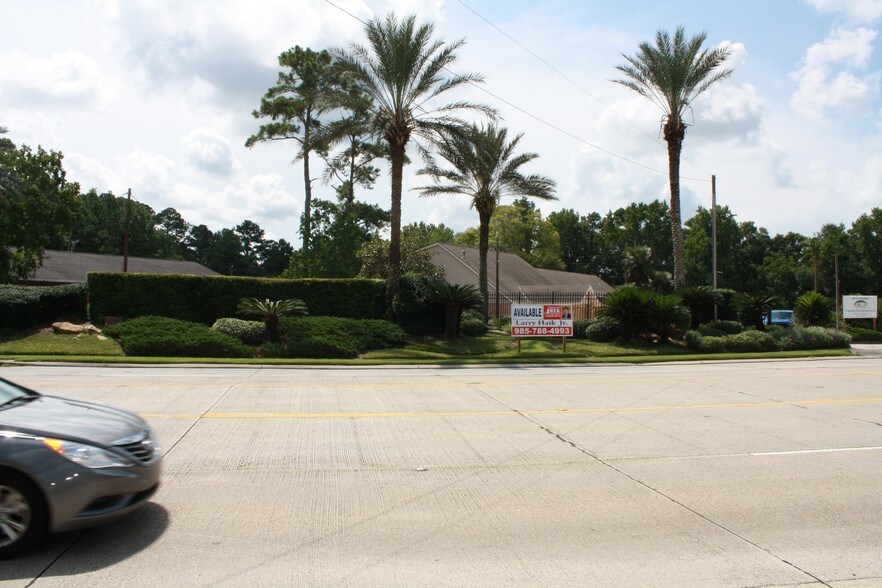 More Photos Of 894 Robert Blvd, Slidell Medical For Lease