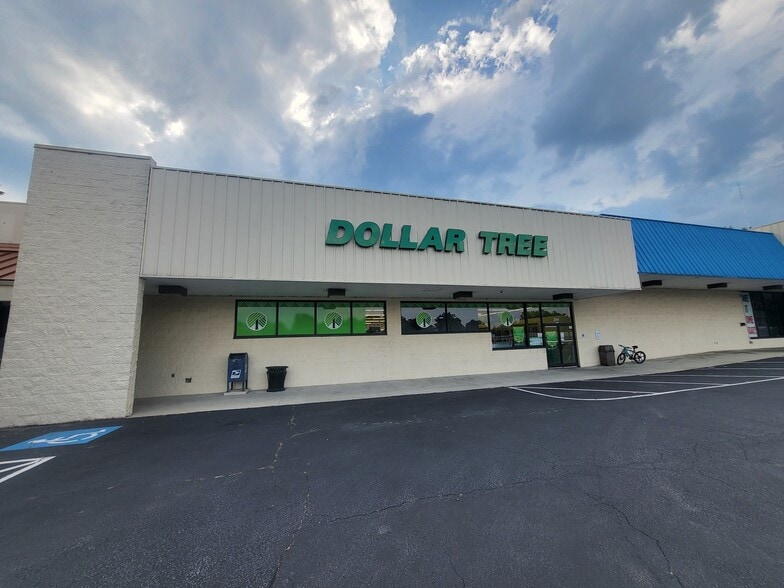 More Photos Of 2111 Asheville Hwy, Hendersonville Unknown For Lease