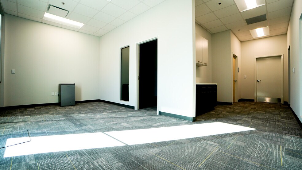 More Photos Of 1290 Ocoee Apopka Rd, Ocoee Unknown For Lease