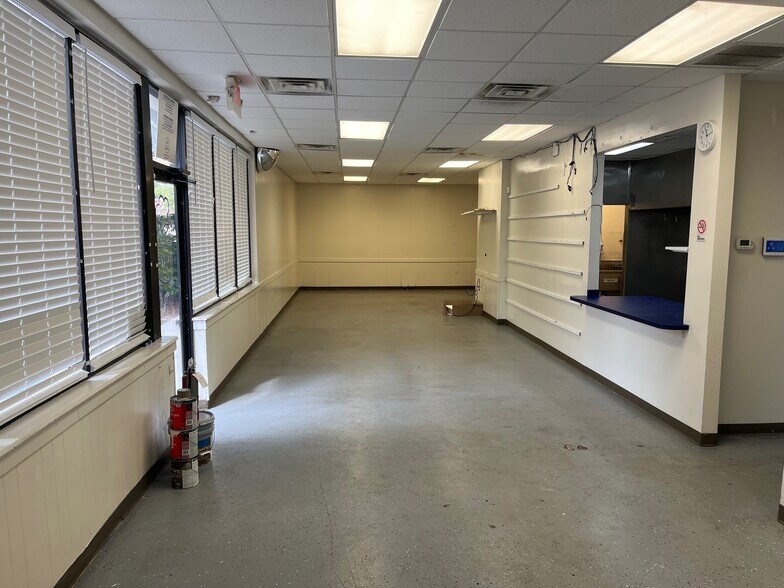 More Photos Of 915 Sand Lake Rd, Altamonte Springs Restaurant For Sale