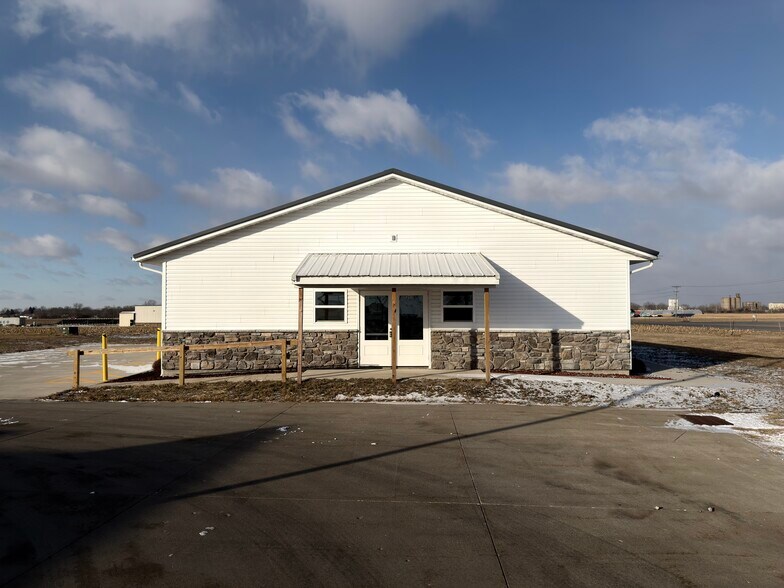 More Photos Of 205 Wiley ave, Washington General Retail For Sale