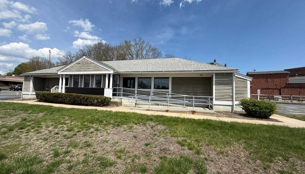 More Photos Of 1 Park St, Ayer Freestanding For Sale