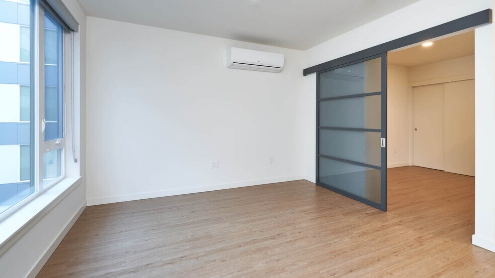 More Photos Of 221 Minor Ave N, Seattle Apartments For Lease