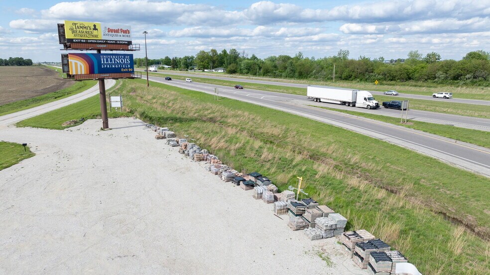 More Photos Of 31000 W Frontage Rd, Farmersville Warehouse For Sale