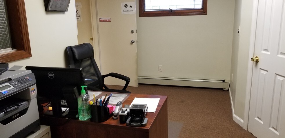 More Photos Of 16 Jefferson St, Hackensack Office Residential For Lease