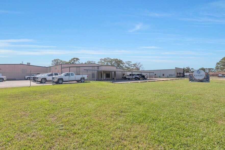 More Photos Of 200-251 Rousseau Rd rd, Youngsville Warehouse For Sale