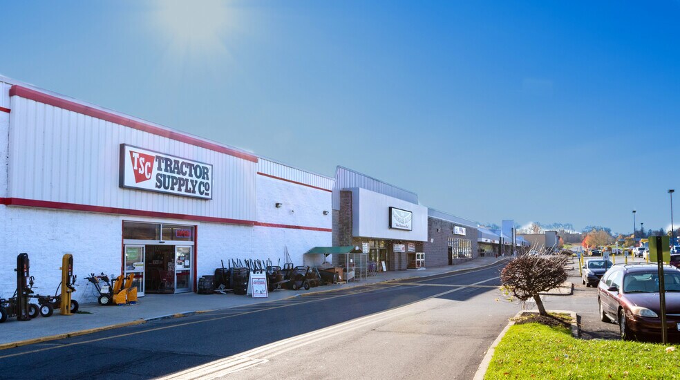 More Photos Of 3650 Route 9W, Highland Unknown For Lease