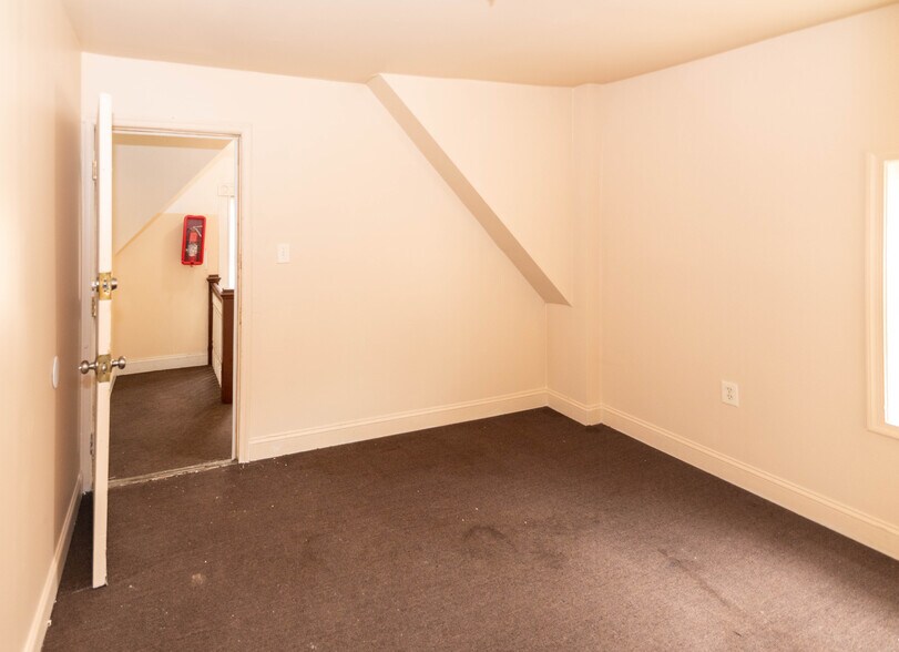 More Photos Of 1611 Gwynns Falls Pky, Baltimore Apartments For Sale