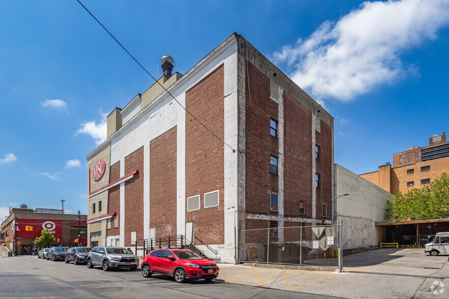 More Photos Of 6947 Austin St, Forest Hills Health Club For Sale