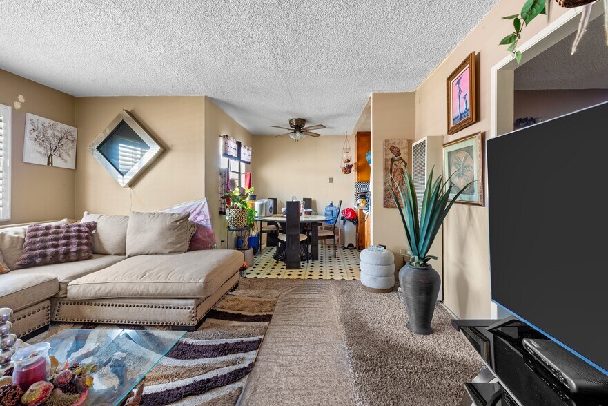 More Photos Of 2325 S Ridgeley Dr, Los Angeles Apartments For Sale
