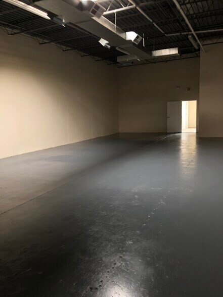 More Photos Of 11601 Pellicano Dr, El Paso Warehouse For Lease