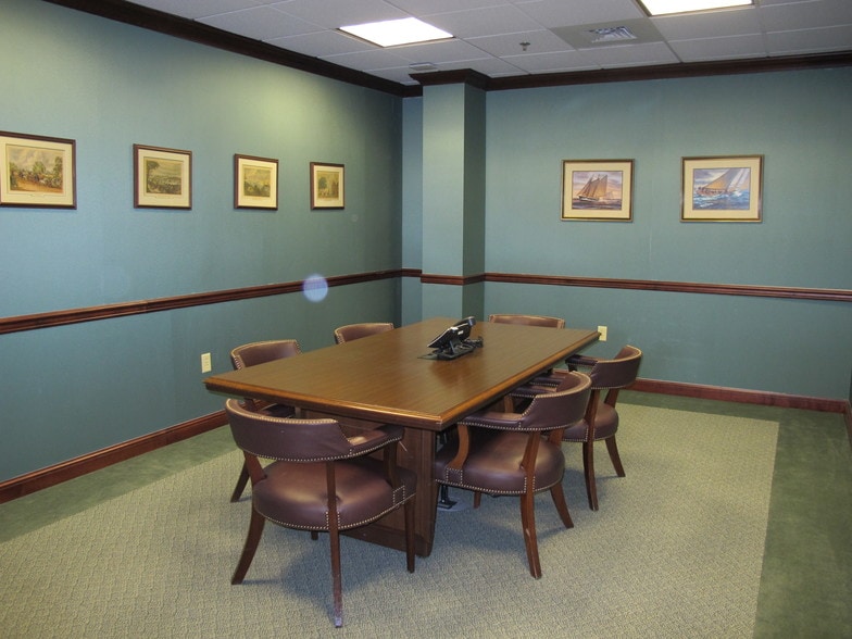 More Photos Of 51 S Duke St, Lancaster Office For Lease