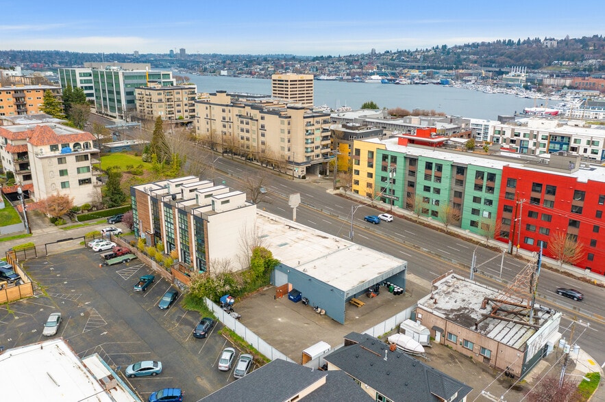 More Photos Of 807 Aurora Ave N, Seattle Warehouse For Sale