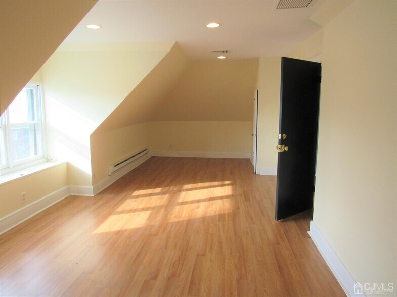 More Photos Of 177 Livingston Ave, New Brunswick Loft Creative Space For Lease