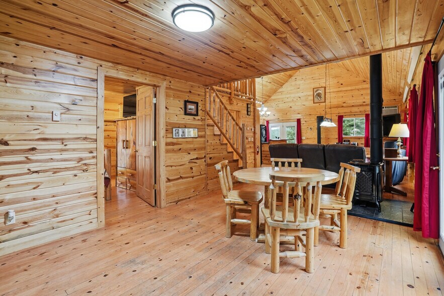 More Photos Of 21353 US HWY 385, Deadwood General Retail For Sale