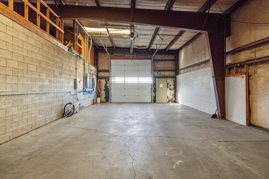 More Photos Of 3735 Washburn Way, Klamath Falls Warehouse For Lease