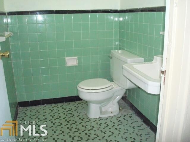 More Photos Of 7 S Duval St, Claxton Freestanding For Sale