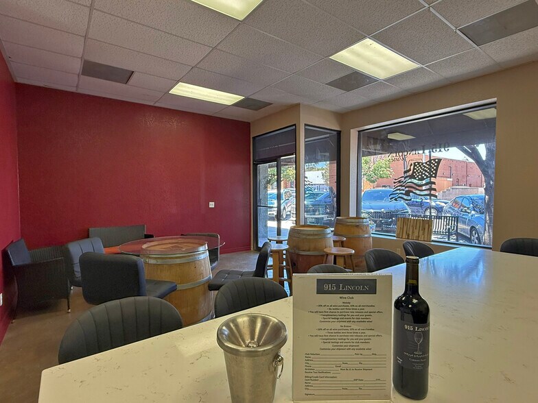 More Photos Of 1306 Pine St, Paso Robles Storefront For Sale