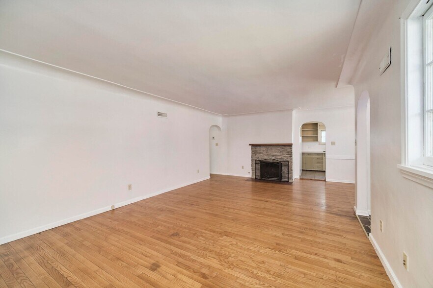 More Photos Of 4990 Main St, Onekama Freestanding For Sale