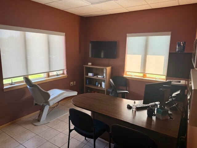 More Photos Of 227 Meridian Dr, New Richmond Office For Sale