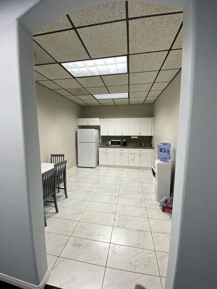 More Photos Of 313 Pilot Rd, Las Vegas Light Distribution For Sale