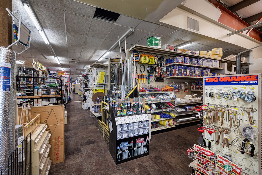More Photos Of 723 E Highway 89, Kanab Storefront Retail Office For Sale