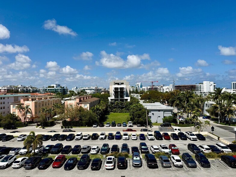 More Photos Of 111 KANE CONCOURSE St, Bay Harbor Islands Office For Sale