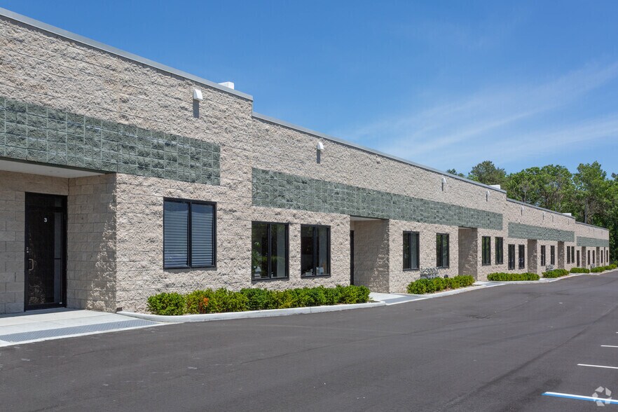 Primary Photo Of 46-48 Windsor Pl, Central Islip Unknown For Lease